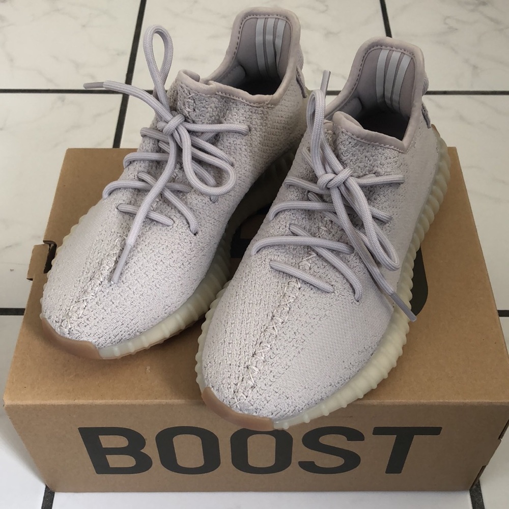 Yeezy Boost 350 V2